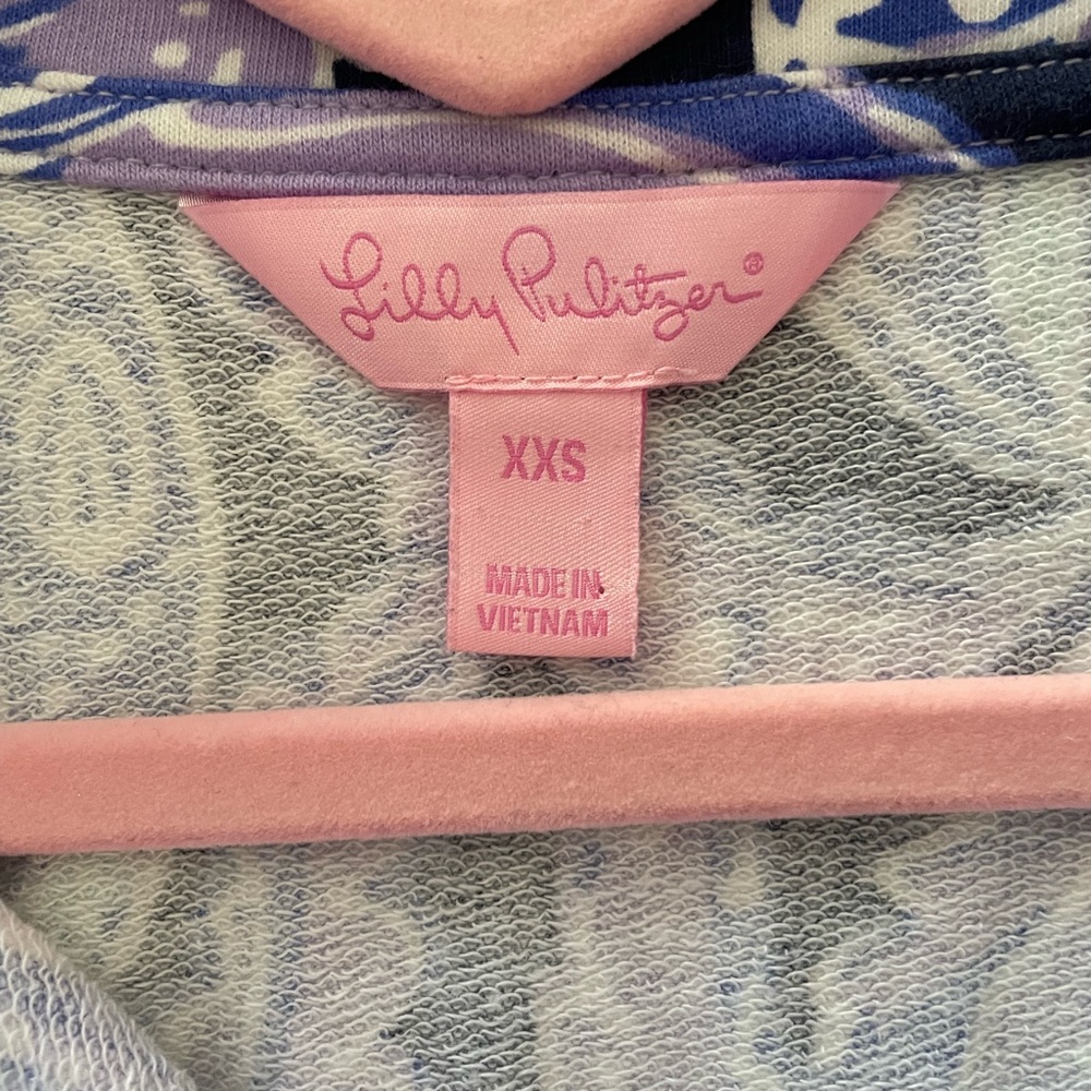 Lilly Pulitzer Buttoned Popover - Picture 2 of 5